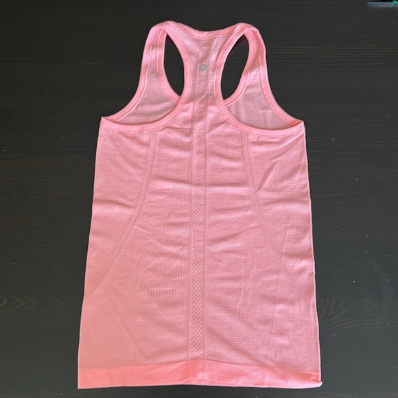 Lululemon Swiftly Tech Tank Top size 4 pink / peach - Picture 7 of 12